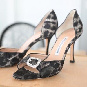 Manolo Blahnik Leopard Print Heels (7)